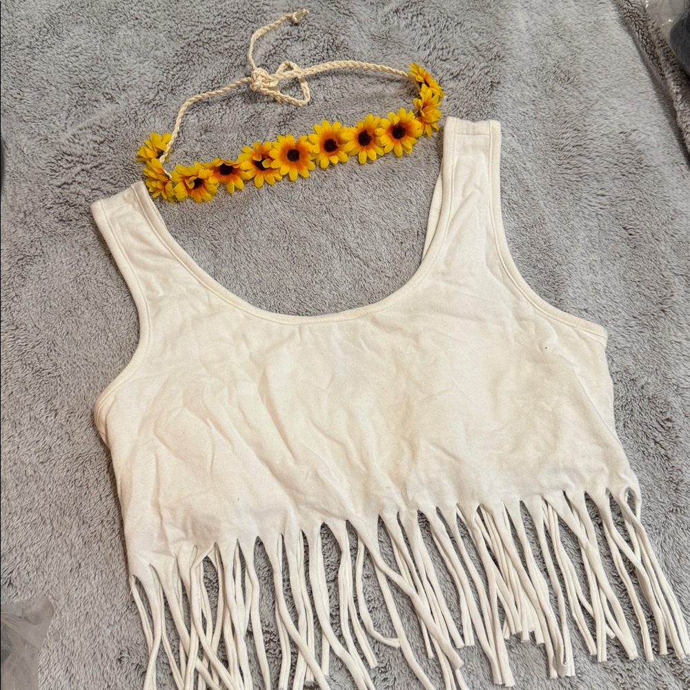 Hot Topic Ivory Crop Top Halloween